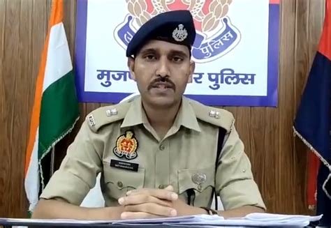 हिंदू-मुस्लिम की कोई बात नहीं...बच्चा अच्छी शिक्षा प्राप्त कर स्कूल से ...