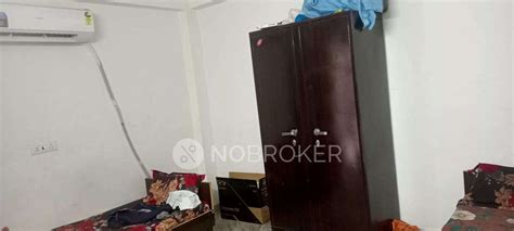 PG for MALE in Amity University Noida Gate No. 3 for Rs 9000 available ...