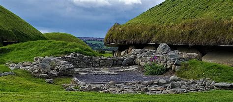 KNOWTH MEGALITHIC PASSAGE TOMB (2026) All You Need to Know BEFORE You ...