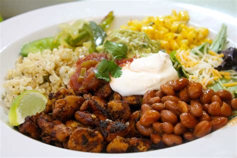 DIY Chipotle Mexican Grill Chicken Bowl | I Heart Recipes