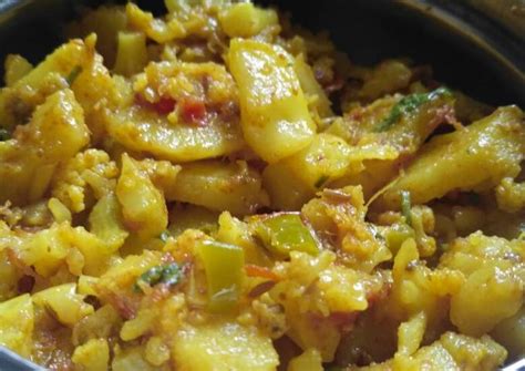 Aloo gobhi Recipe by Pawni - Cookpad