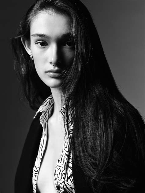 HEAVEN-LEE – Specs Models