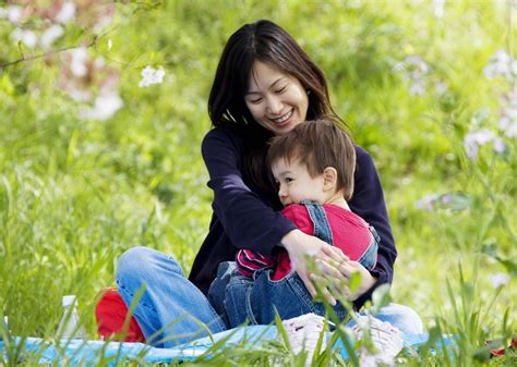 Mother and son - Japan Today