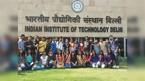 IIT,IIT में मिलेगी थ्री इडियट्स की सीख, कॉम्पिटिशन नहीं एक्सलेंस का ...