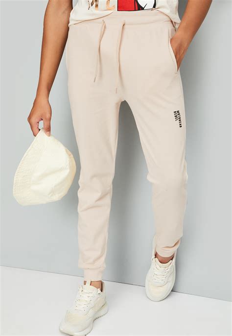 Buy Track Pants for Boys Online at Best Price in India | Max Fashion