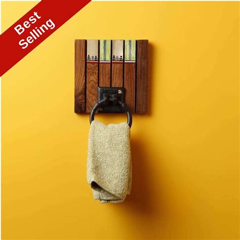 'Warli Mystique' Sheesham Wood Towel Holder – artystagallery