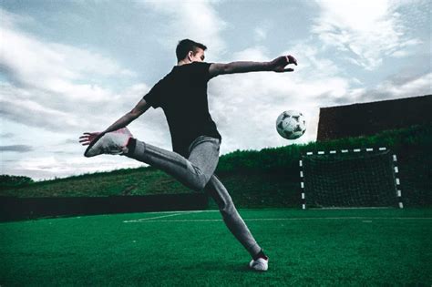 The Difference Between Soccer and Baseball Cleats: Which is Which?
