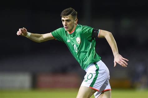 Republic of Ireland starlet Troy Parrott confirms 'no broken bones ...
