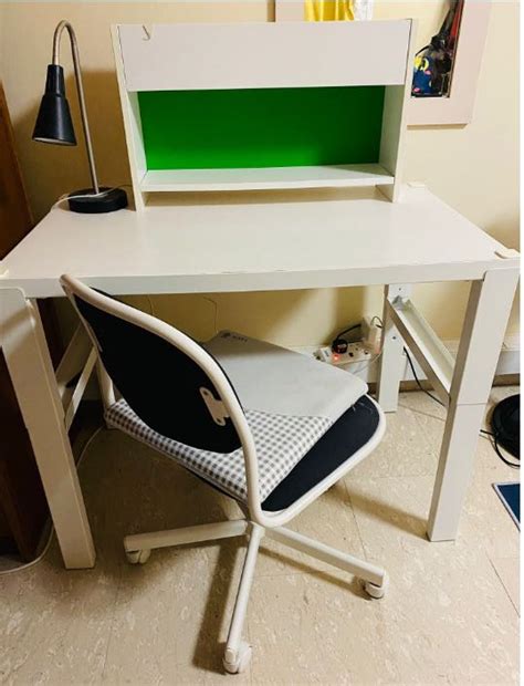 Computer Table and Chair 的图像结果