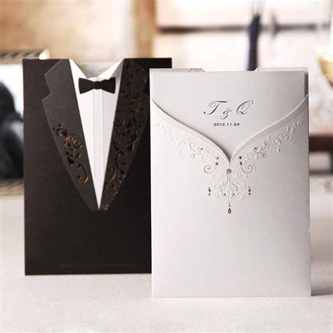 Wedding Cards: शादी के कार्ड को बनाना है खास तो यहां से लें ढेरों ...