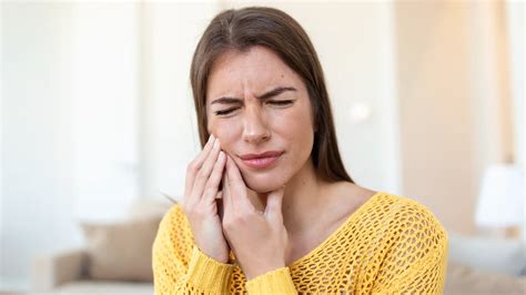 Muelas del juicio retenidas: síntomas y tratamiento | Sevilla Dental