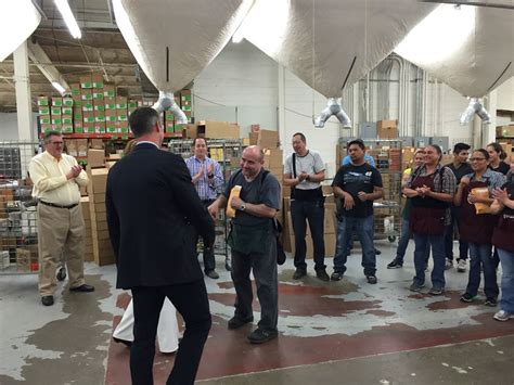 800-JR Cigar Office Photos