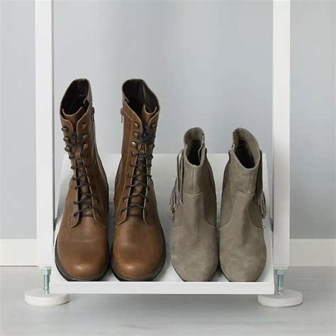 Revolución en IKEA con el zapatero estrecho, vertical y práctico para ...