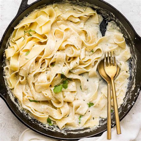 Homemade Alfredo Sauce - The Wooden Skillet
