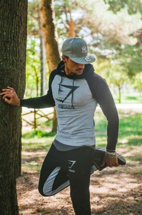 Sports Outfit 的图像结果