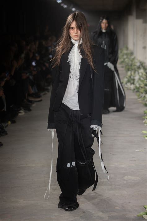 Ann Demeulemeester Spring 2025 Ready-to-Wear Collection [PHOTOS]