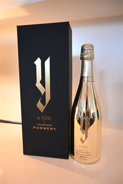 YOSHIKI in Berlin zur feierlichen Vorstellung seines Champagners