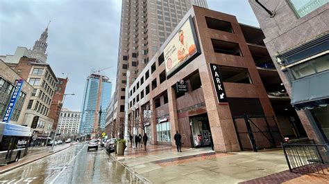 Parking garage of 200 Public Square trades to InterPark Holdings-led ...