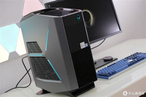 Alienware R8 Panel 的图像结果