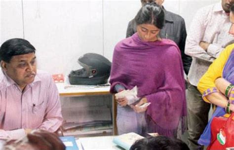 Bank Ran Out Of Cash, So This Manager Borrowed Money And Contributed ...