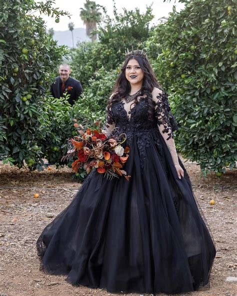 Plus Size White And Black Wedding Dresses
