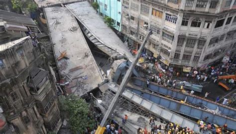 Kolkata flyover collapse: Over 20 crushed to death, rescue operation ...