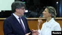 Spain Deputy PM Meets Fugitive Catalan Leader for Talks on New Government