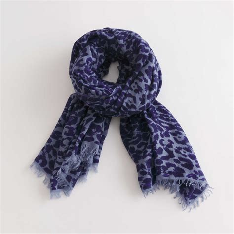 Cashmere Airy Scarf Cheetah – friendly hunting