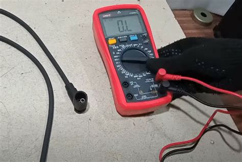 Check Small Engine Spark Plug with Multimeter 的图像结果