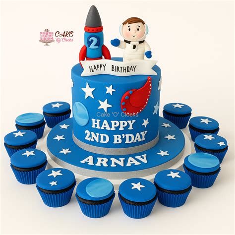 Rocket & Astronaut Cake with Cupcakes – CAKE O CLOCKS