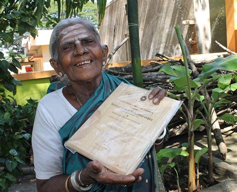Meet Saalumarada Thimmakka, 106-year-old Padma Shri Winner | Herzindagi