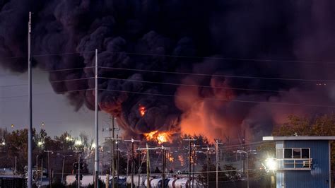 Louisville UPS jet in crash part of an aging MD-11 fleet in cargo industry