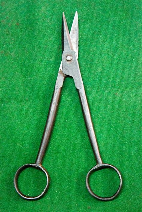 D'source Tools and Raw Materials | Zari Zardozi - Varanasi | D'Source ...