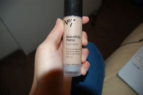 Little Gold Stars // UK BEAUTY AND LIFESTYLE BLOG: No7 Beautifully ...