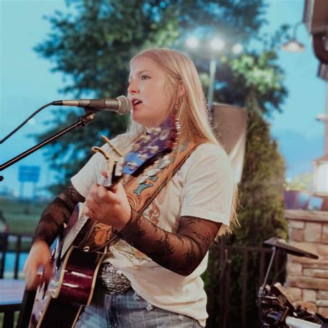 Sydney King & Friends Music in The Barn Yard, 22 S. Railroad St, Du ...