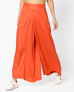 AND online women's wear - Shop dresses, tops, tunics, skirts at AJIO