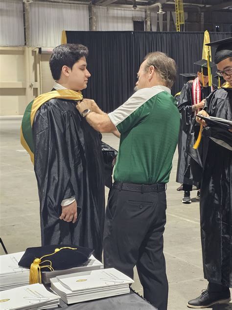 Congratulations to the most recent Spanish-speaking Saint Leo University graduates! We are proud ...