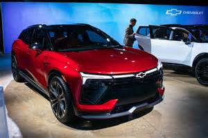 GM will start making money on EVs this year, says CEO | The Verge