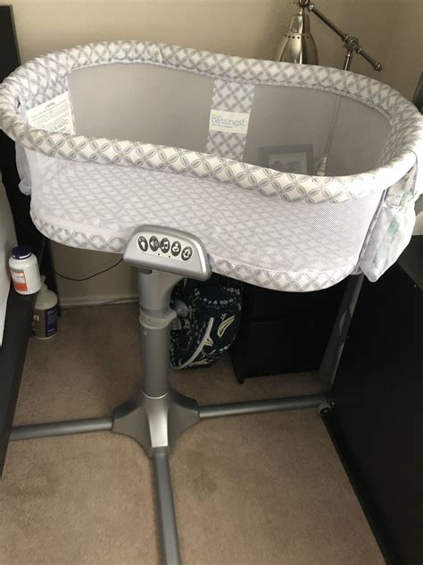 Halo Bassinet Swivel Sleeper with 2 sheets for Sale in Houston, TX ...
