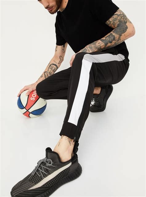 Buy Men Side Panelled Active Joggers Online at just Rs. 1199.0 ...