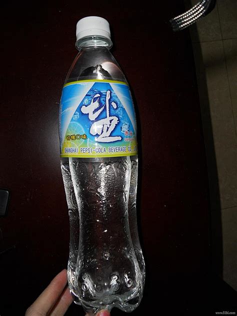 福建晋江盐汽水品牌 盐中牌子的盐汽水瓶盖凸起是怎么回事？