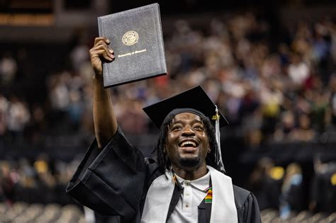 Mizzou to celebrate 5,954 graduates at spring commencement