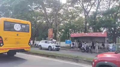 'Escaped death': Karnataka traffic cop dragged on car bonnet ...