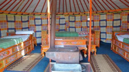 Dormir en yurta en un viaje nómada por la estepa de Mongolia