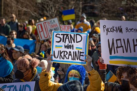 Support for US aid to Ukraine divided among party lines: poll