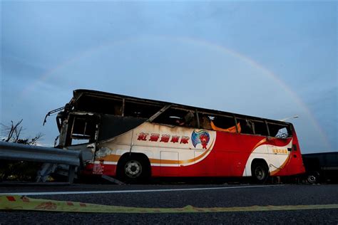 26 Chinese tourists killed in Taiwan bus fire - Photos,Images,Gallery ...