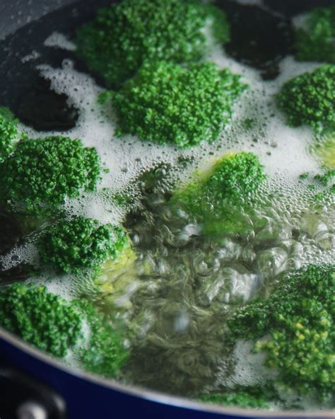 how to cook broccoli with oyster sauce