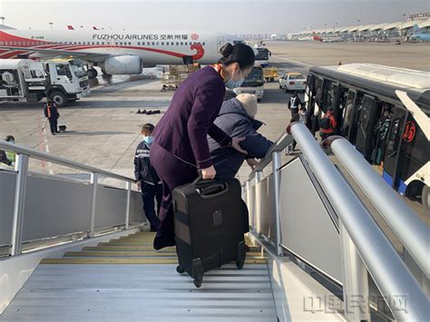 天冷心不冷 天津航空服务旅客有温情-中国民航网