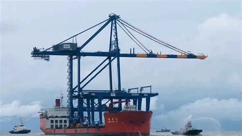 Kerala CM Pinarayi Vijayan flags-in first ever ship into Vizhinjam port