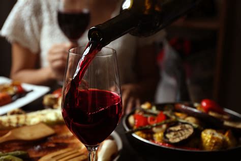 Dinner Hosting 101: Food and Wine Pairing | The Markets at Shrewsbury